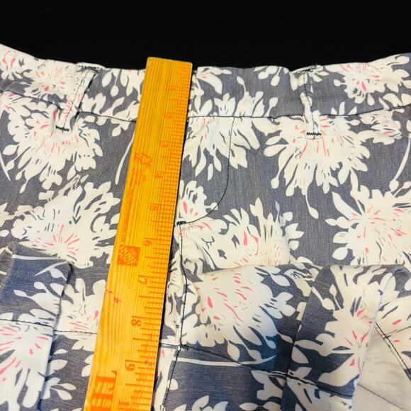 Dear John Finnegan Printed Cuffed Shorts Floral Light Blue White Women's Size 29 - Picture 5 of 7